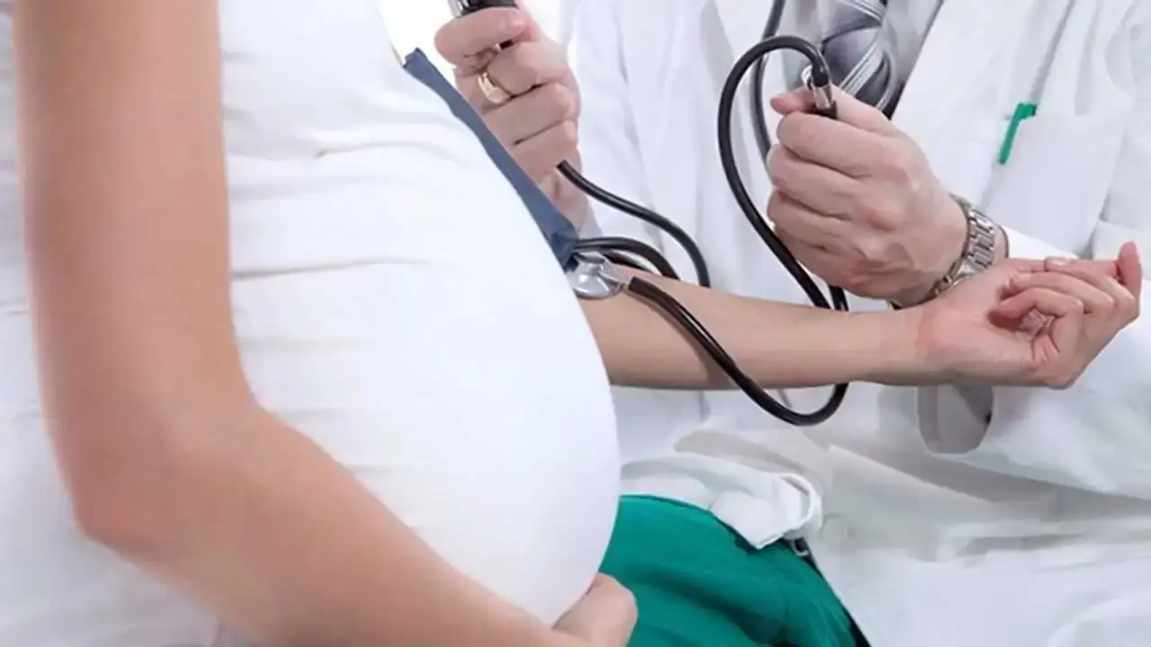 علت فشارخون بارداری و راه های درمان آن - نبض هوشمند سلامت